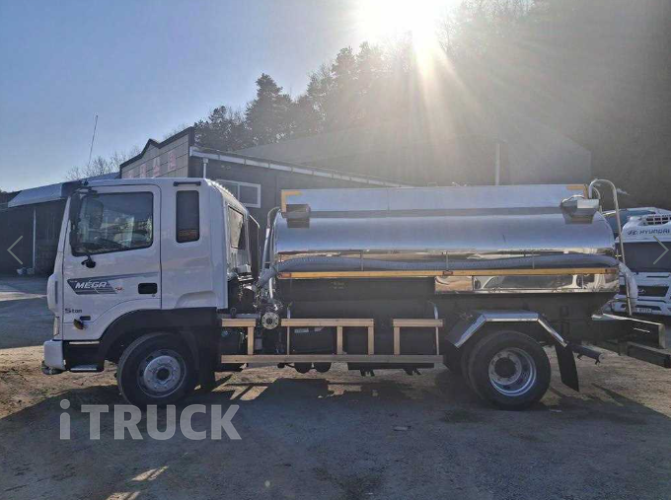 현대 살수차 메가트럭 스텐탱크 7,000L 수동 4