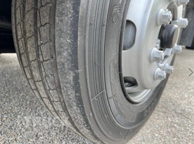 현대 살수차 메가트럭 스텐탱크 7,800L 수동 18