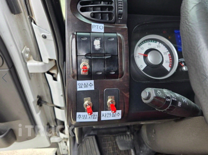 현대 살수차 메가트럭 스텐탱크 7,500L 수동 14