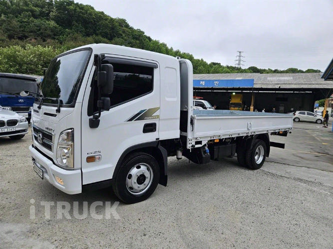 현대 올뉴마이티 2.5톤 카고 슈퍼캡 초장축 2