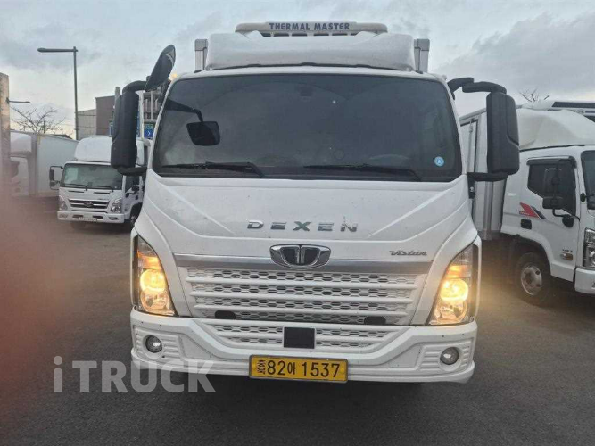 타타대우 더쎈 3.5톤 광폭 냉동탑 투냉 1