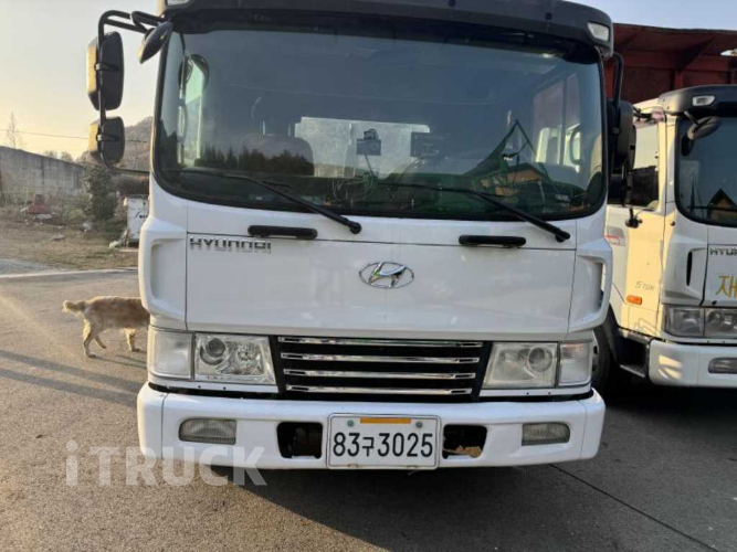 현대 메가트럭 암롤 250 5톤 수동 단바리 1