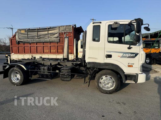 현대 메가트럭 암롤 250 5톤 수동 단바리 3