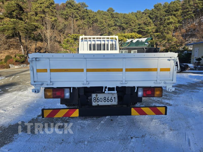 현대 메가트럭 250 단바리 카고 4.5톤 수동 2