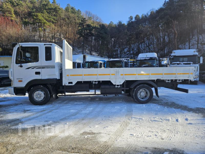 현대 메가트럭 250 단바리 카고 4.5톤 수동 4