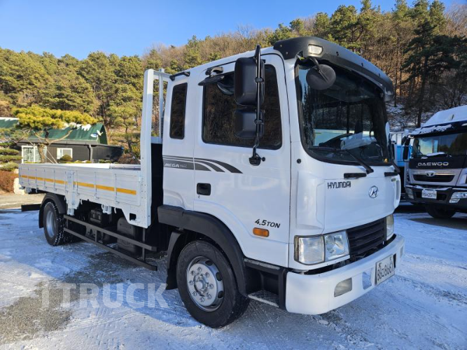 현대 메가트럭 250 단바리 카고 4.5톤 수동 1