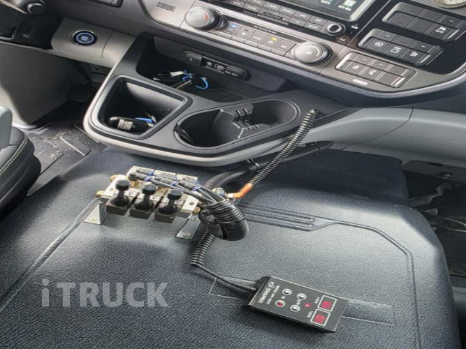 현대 파비스 암롤 300 6.5톤 오토 앞축 14