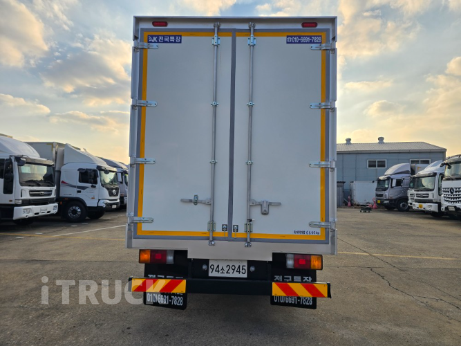 현대 메가트럭 280 단바리 익스하이탑 5.2톤 수동 3