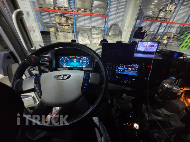 타타대우 맥쎈 320 후축 냉동 컨테이너탑 8.5톤 오토 17