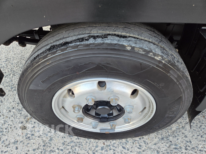 현대 메가트럭 280 후축 카고 8.5톤 수동 11