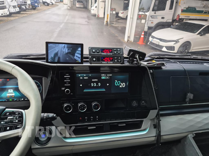 타타대우 더쎈 3.5톤 광폭 냉동탑 투냉 12