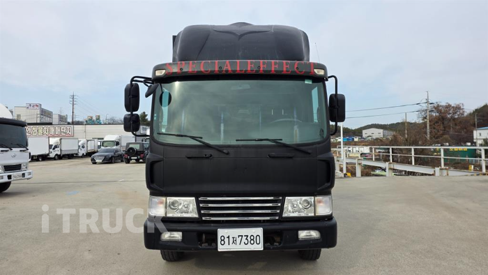 현대 메가트럭 250 단바리 익스하이탑 4.5톤 오토 1