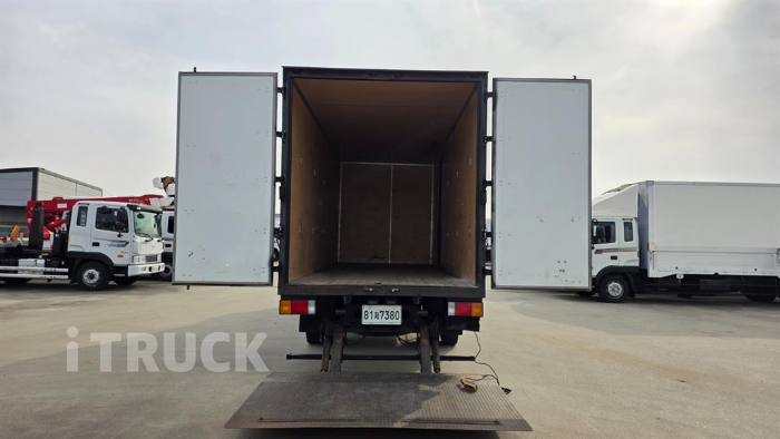 현대 메가트럭 250 단바리 익스하이탑 4.5톤 오토 7