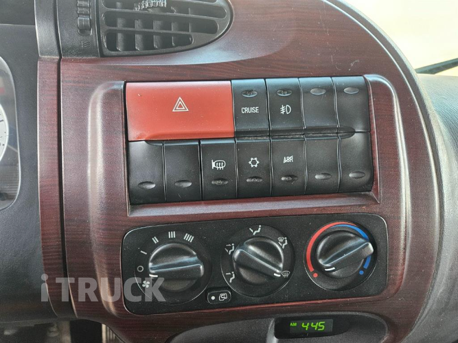 현대 메가트럭 250 단바리 윙바디 4.5톤 수동 15