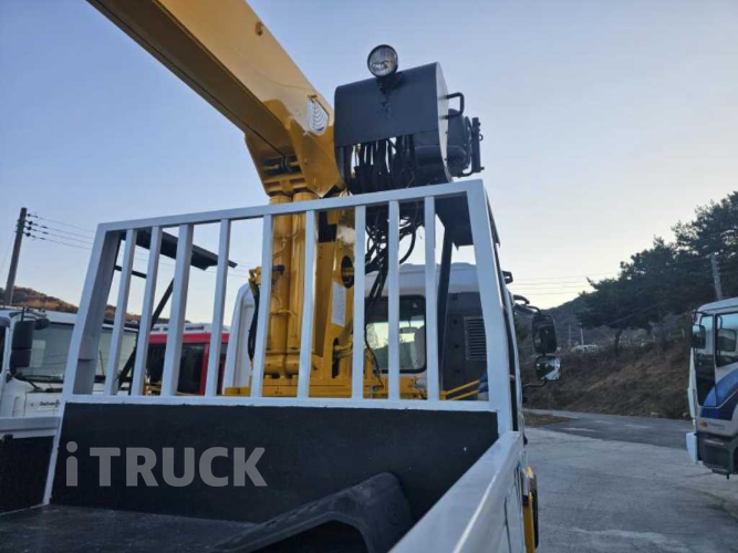 현대 카고크레인 수산 메가트럭 7.5톤 14