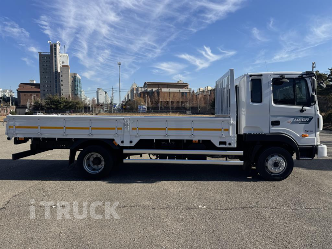 현대 메가트럭 250 단바리 카고 5톤 수동 0