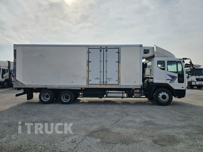 타타대우 노부스 270 후축 냉동탑 4.5톤 수동 4