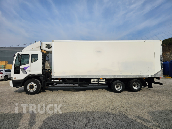 타타대우 노부스 270 후축 냉동탑 4.5톤 수동 3