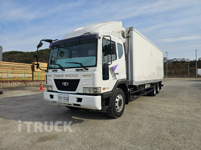 타타대우 노부스 270 후축 냉동탑 4.5톤 수동 1