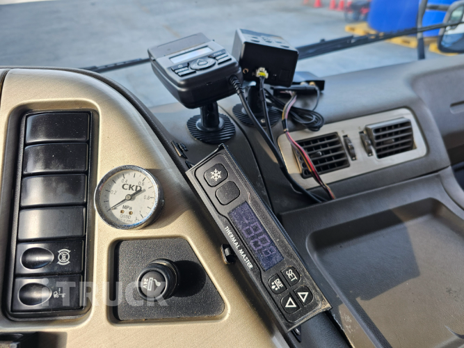 타타대우 노부스 270 후축 냉동탑 4.5톤 수동 12