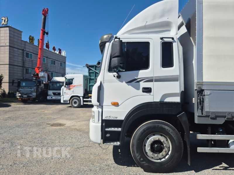 현대 메가트럭 와이드캡 300 후축 윙바디 6.5톤 수동 6