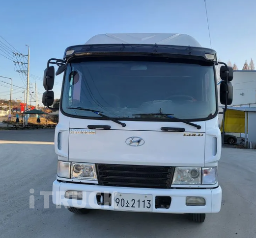 현대 메가트럭 250 앞축 카고 4.5톤 수동 1