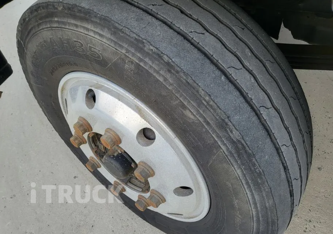 현대 메가트럭 250 앞축 카고 4.5톤 수동 8