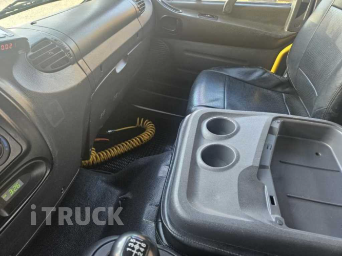 현대 메가트럭 235 단바리 카고 5톤 수동 11