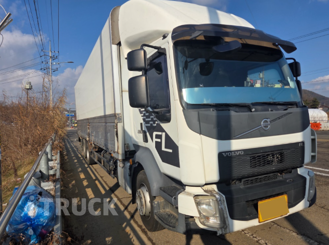 볼보 FL 후축 윙바디 4.5톤 오토 2