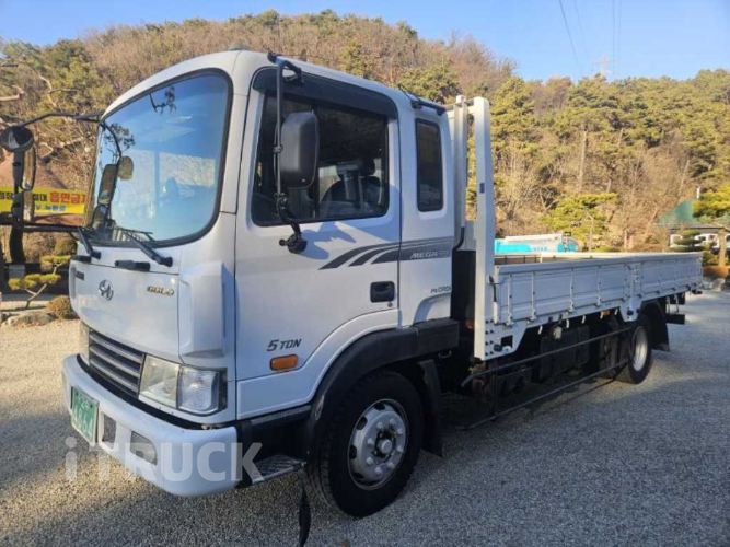 현대 메가트럭 235 단바리 카고 5톤 수동 2