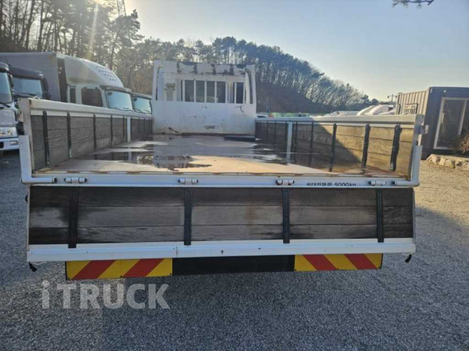 현대 메가트럭 235 단바리 카고 5톤 수동 5