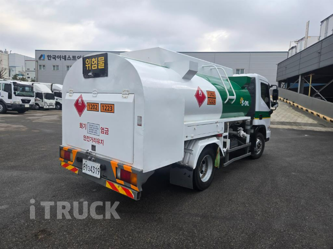 현대 탱크로리 올뉴마이티 5,000L 수동 2