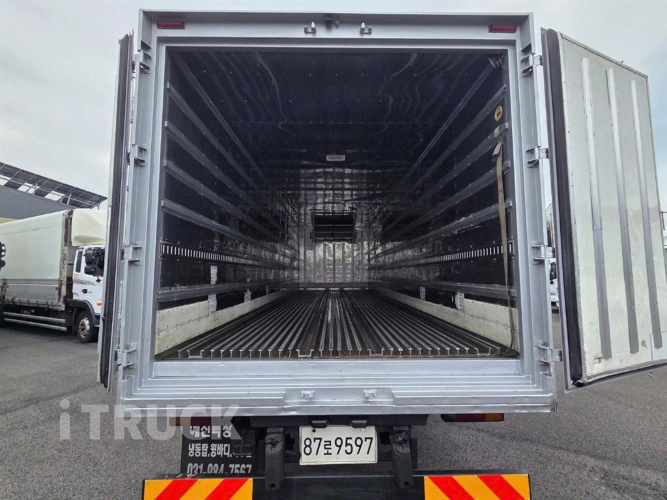 현대 메가트럭 3.5톤 광폭 냉동탑 6
