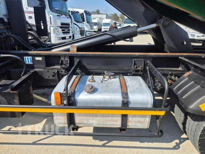 현대 메가트럭 암롤 225 5톤 수동 단바리 12