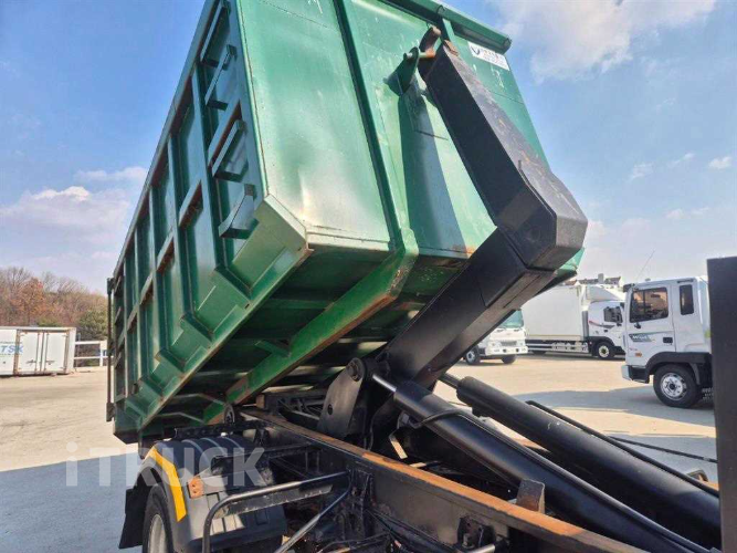 현대 메가트럭 암롤 225 5톤 수동 단바리 11