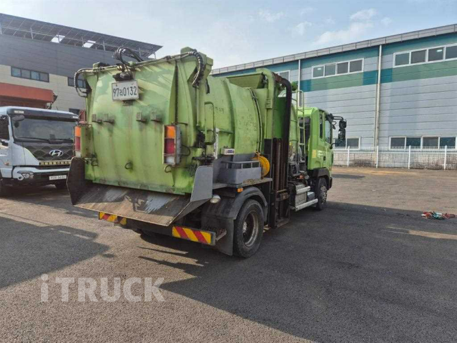 현대 음식물차 메가트럭 7.5톤 덤프식 배출 4