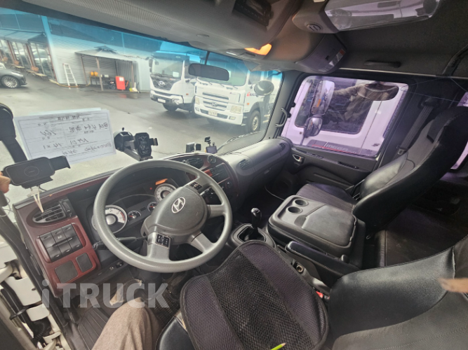 현대 메가트럭 260 후축 윙바디 4.5톤 수동 5