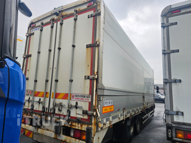 현대 메가트럭 260 후축 윙바디 4.5톤 수동 4