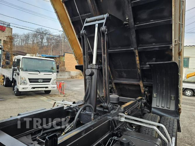 현대 메가트럭 화물덤프 5톤 9