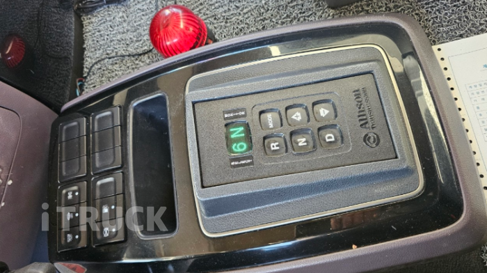 벤츠 아록스 299 후축 윙바디 7.5톤 오토 리타더 15