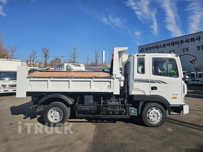 현대 메가트럭 화물덤프 4.5톤 3