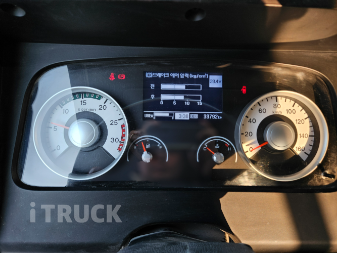 현대 메가트럭 280 단바리 카고 5톤 수동 11