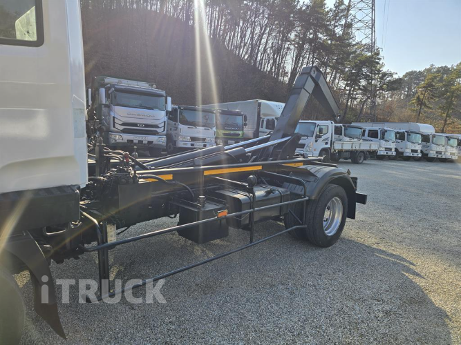 현대 메가트럭 암롤 250 5톤 수동 단바리 7