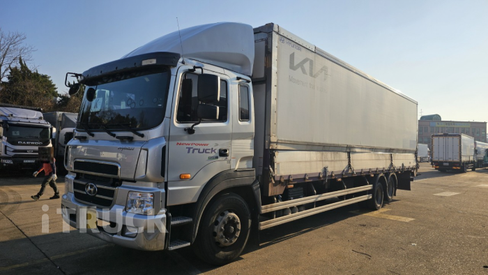 현대 메가트럭 와이드캡 300 후축 냉장윙 10.1톤 수동 1