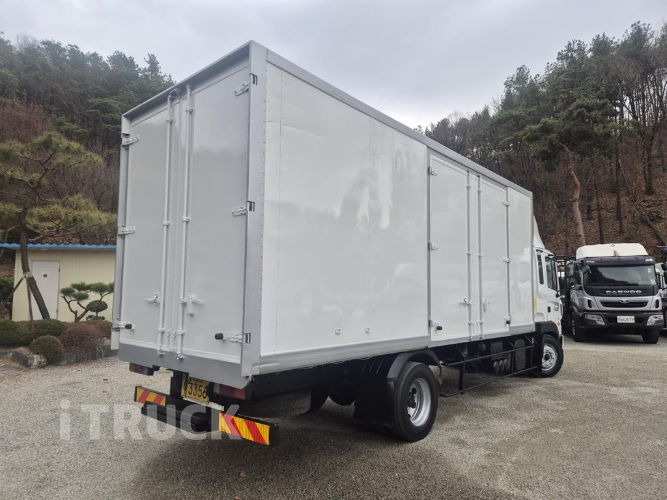 현대 메가트럭 250 단바리 익스하이탑 5톤 수동 3