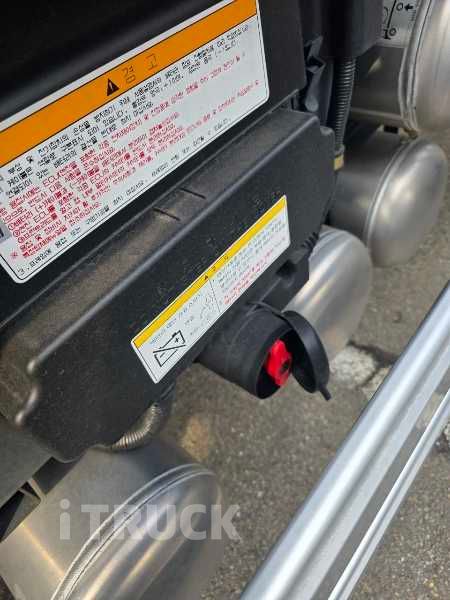 타타대우 맥쎈 320 단바리 윙바디 13.5톤 오토 18