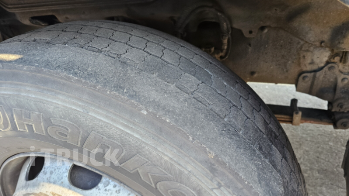 현대 메가트럭 와이드캡 300 후축 냉장윙 10.1톤 수동 6