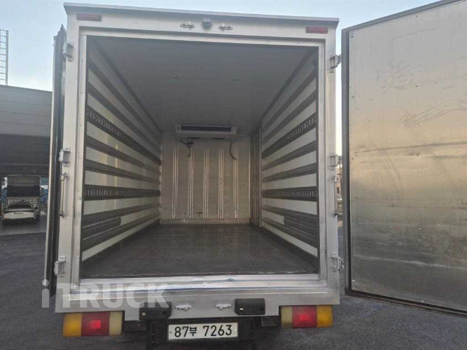 현대 올뉴마이티 2.5톤 냉동탑 9