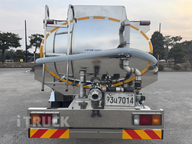현대 살수차 메가트럭 스텐탱크 8,000L 수동 6