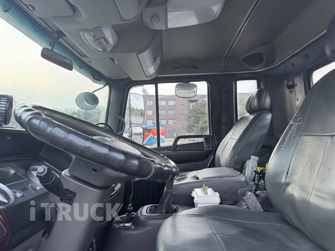 현대 살수차 메가트럭 스텐탱크 8,000L 수동 16